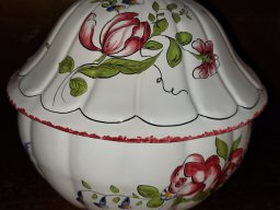 soupiere ronde a la rose
